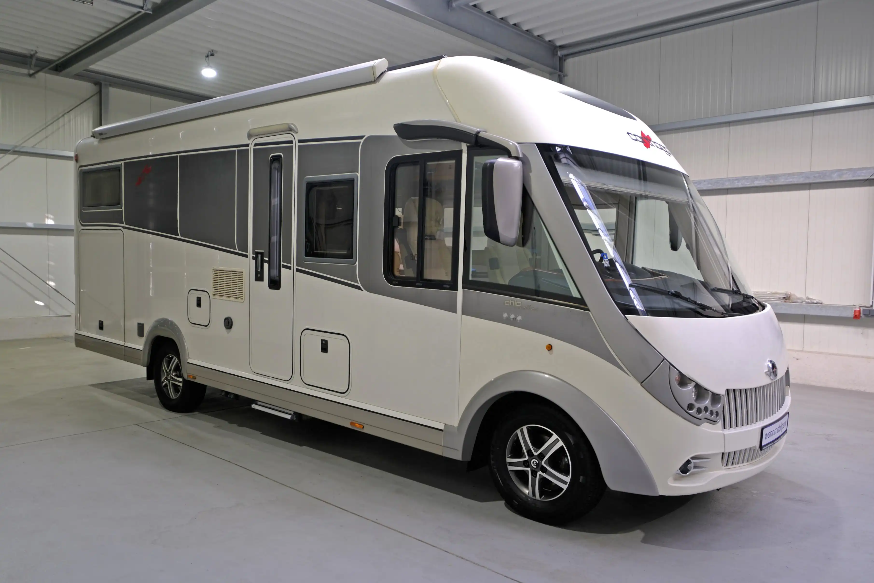 CARTHAGO Chic E-Line I 49 Yachting/Festbett+Hubbett/Klimaanlage/Solaranlage/Garage/dop.Boden/Alde-Heizung/Finanzierung möglich